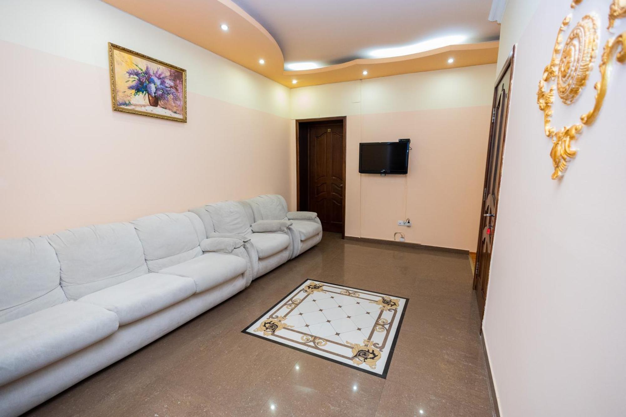 Yan Hotel Jerevan Buitenkant foto