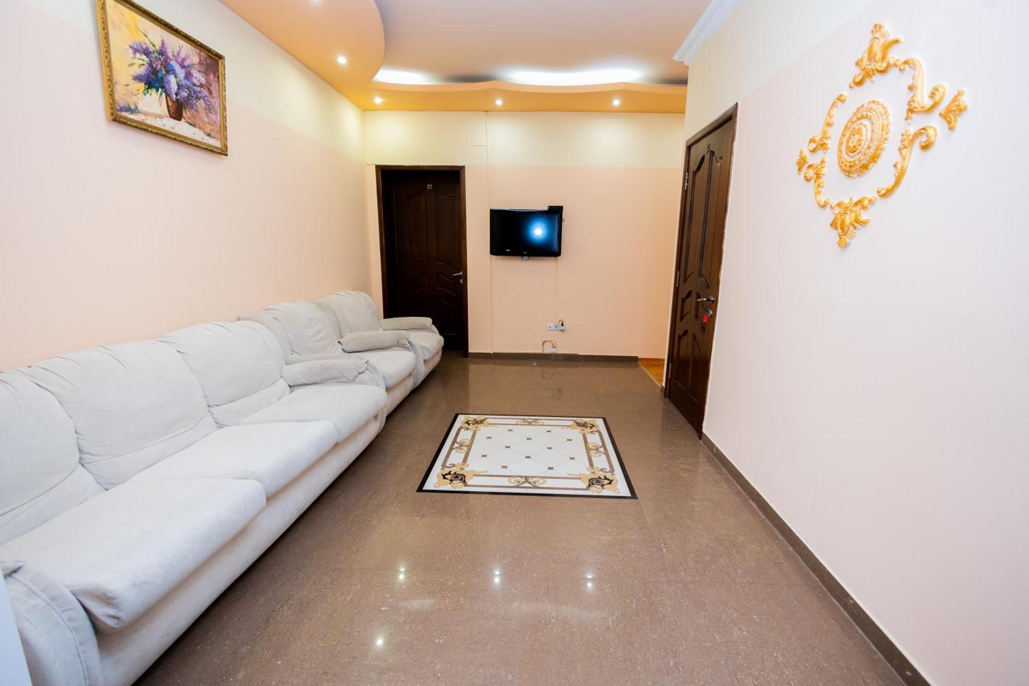 Yan Hotel Jerevan Buitenkant foto