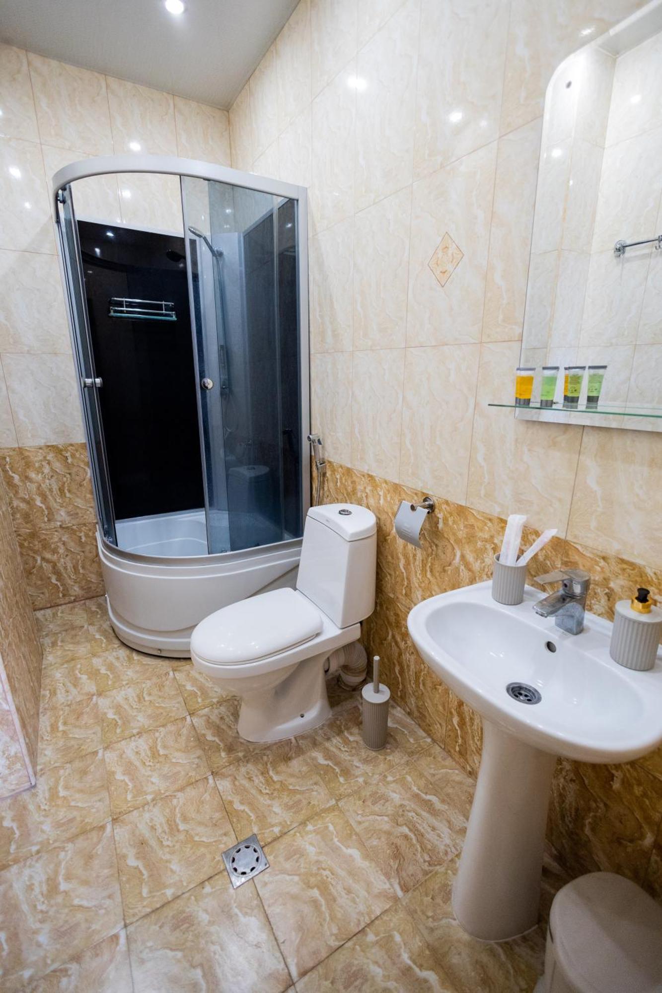 Yan Hotel Jerevan Buitenkant foto