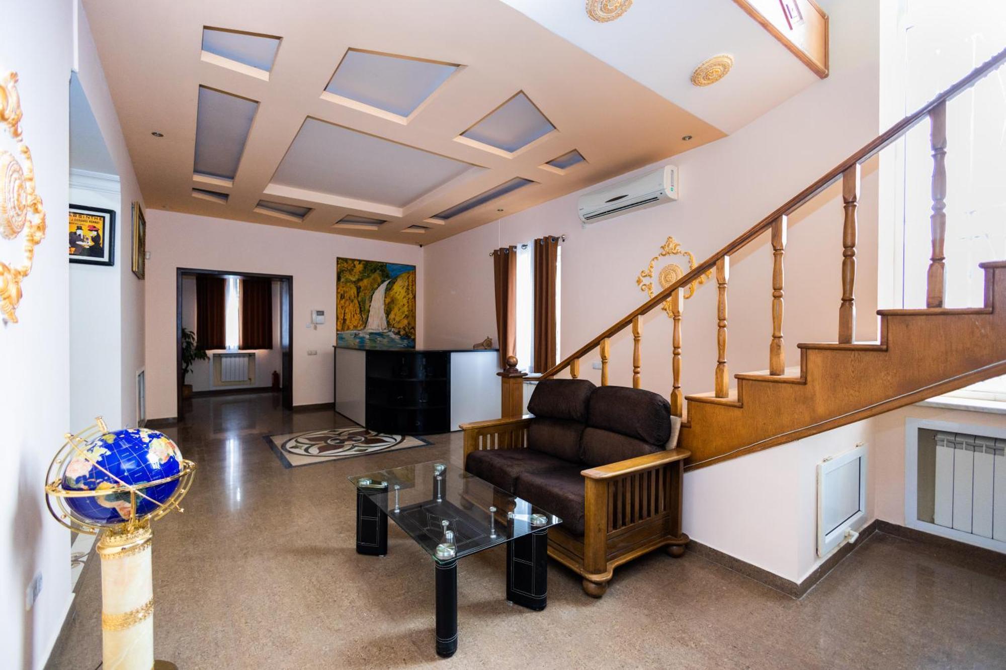 Yan Hotel Jerevan Buitenkant foto