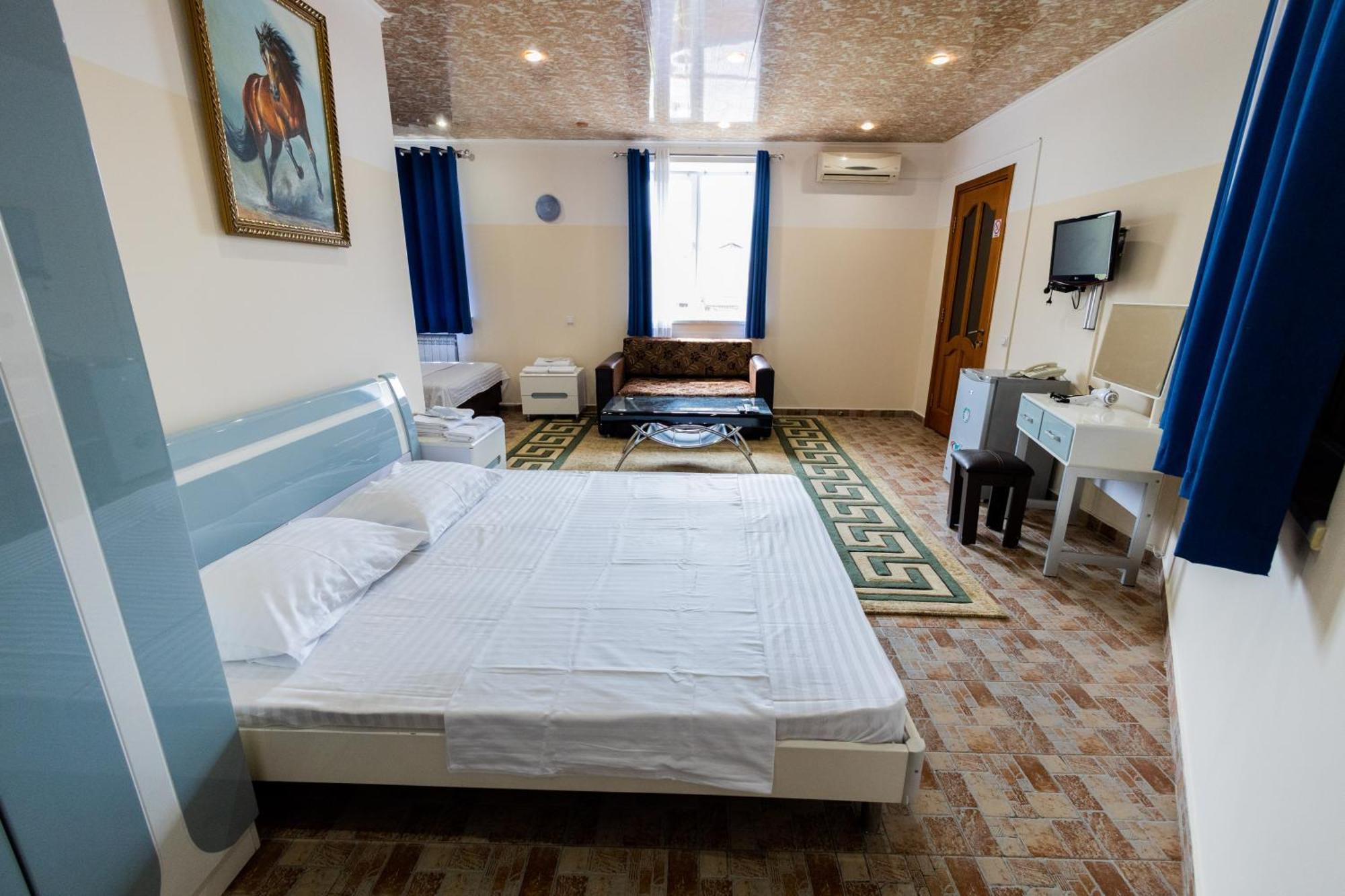 Yan Hotel Jerevan Buitenkant foto